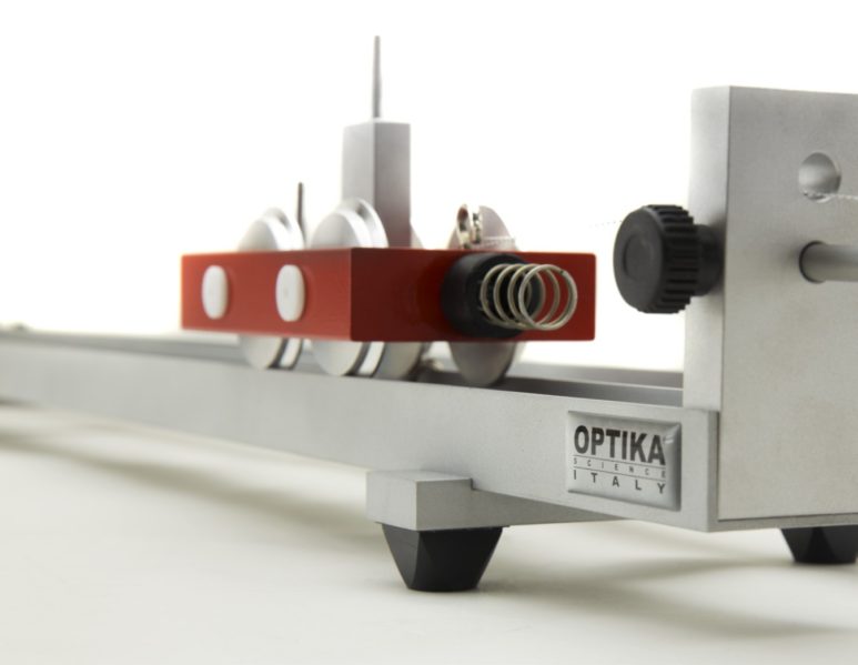 1442 Low friction track